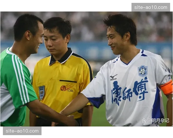 闫炳良零封难掩低级失误 津门虎门将手抛球直接传对手 闫炳良零封难掩低级失误 津门虎门将手抛球直接传对手